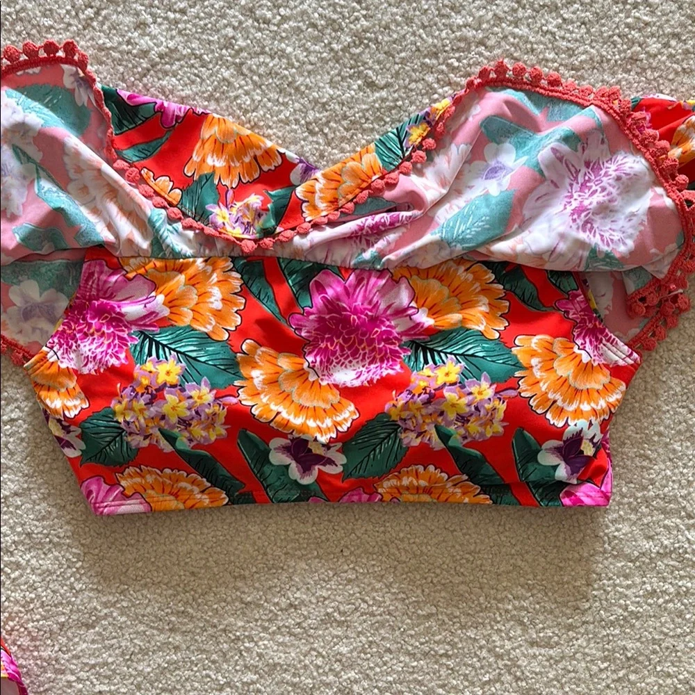 Floral Ruffle Bikini Set - Picture 4 of 7
